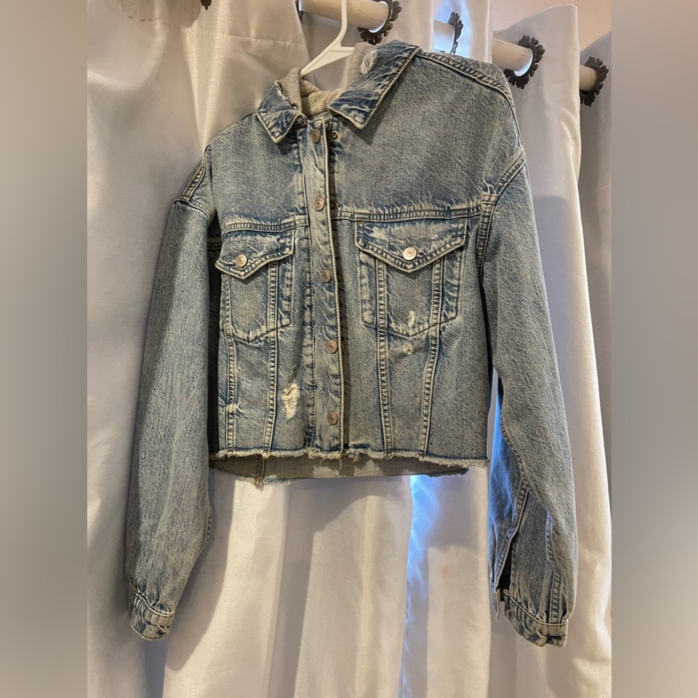 American Eagle | Cropped Hooded Jean Jacket | Size Medium | NWOT